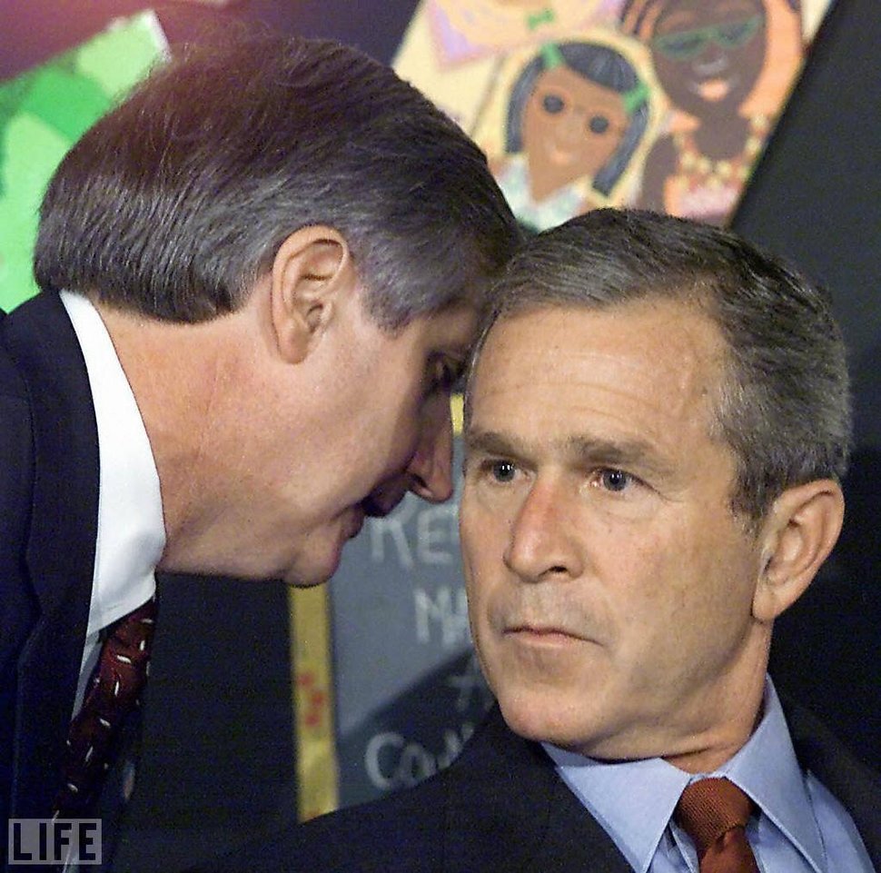 George Bush dowiaduje się o ataku na World Trade Center. (2001)