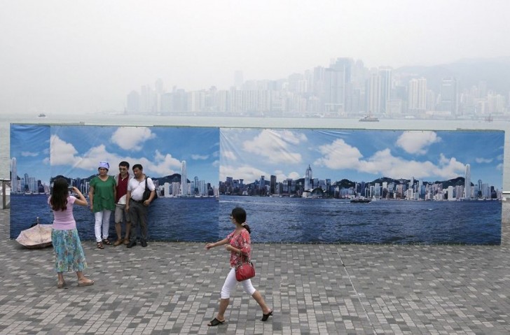 Sztuczna panorama Hong Kongu dla turystów.