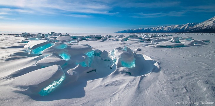 frozen-lake-pond-ice-wcht02