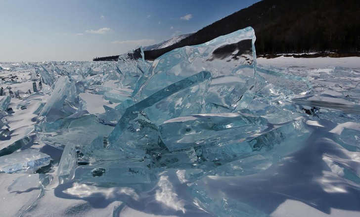 frozen-lake-pond-ice-wcht16