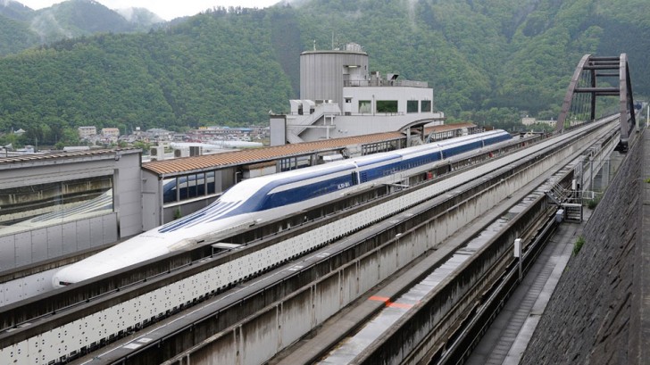 japan-maglev-train-world-record-01