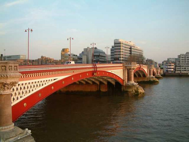Blackfriars_Bridge_London_England_240404