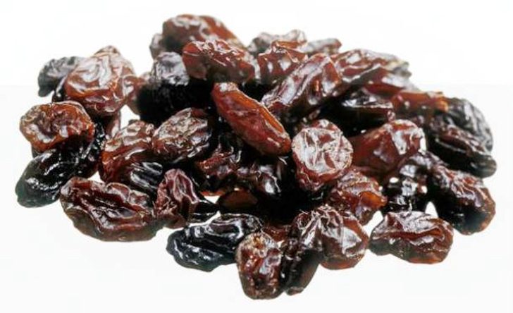 Pile of raisins, studio shot, close-up ** TCN OUT **