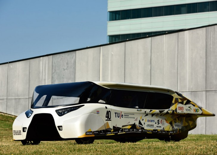 BvOF-Stella-Lux-Solar-Car-Eindhoven_dezeen_784_1