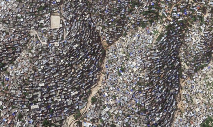 powerful-photos-of-overpopulation-and-overconsumption-21271-960x576