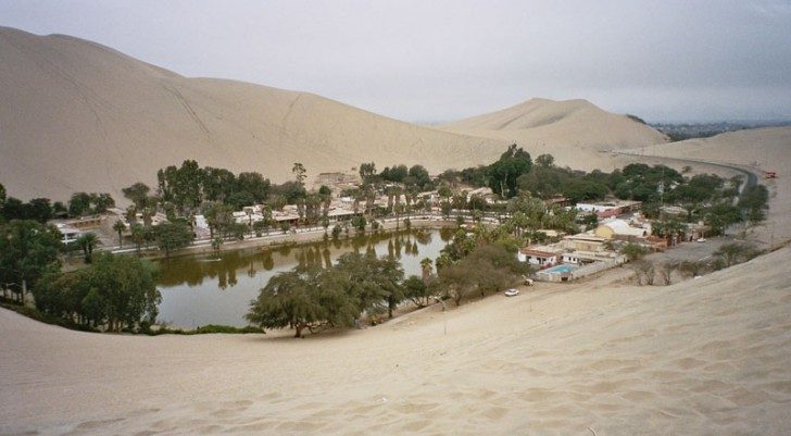 huacachina-village-desert-oasis-in-peru-8