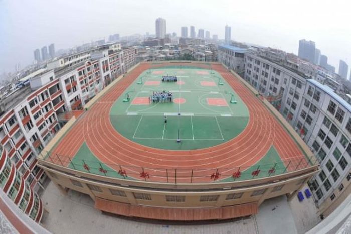 stadiums-on-the-roofs-of-chinese-schools-31791