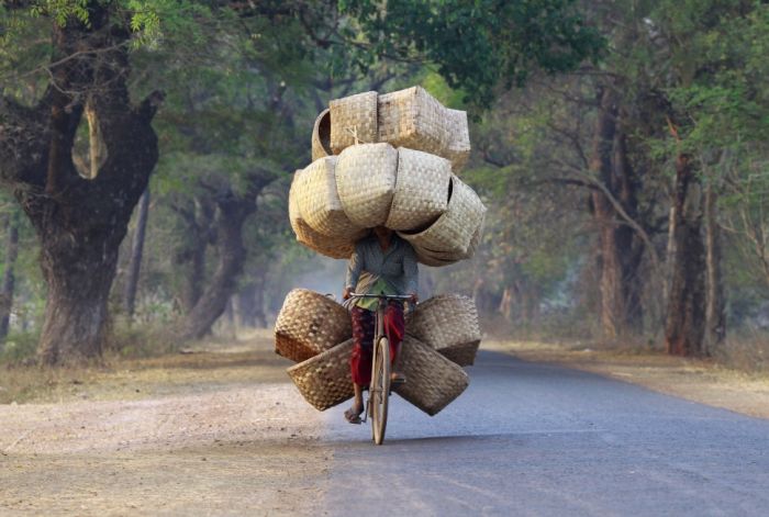 yes-you-can-this-is-how-the-worlds-most-overloaded-transport-looks-like-14942