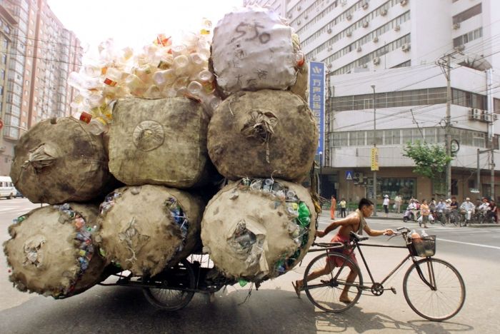 yes-you-can-this-is-how-the-worlds-most-overloaded-transport-looks-like-39524