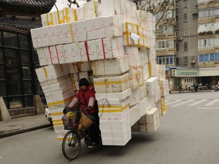 yes-you-can-this-is-how-the-worlds-most-overloaded-transport-looks-like-49647