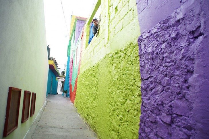 mexican-government-asked-street-artists-to-paint-200-houses-to-unite-community-44170