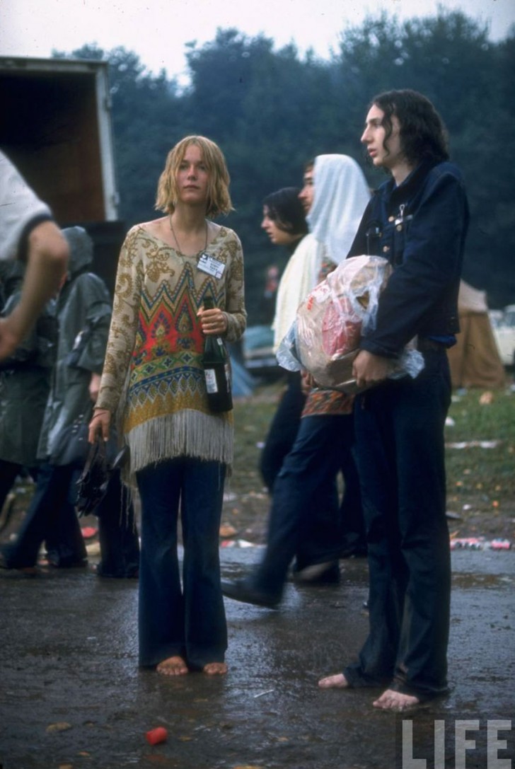 1969-woodstock-music-festival-hippies-bill-eppridge-john-dominis-109-57bc3113b43b8__880
