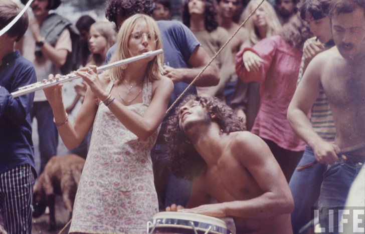 1969-woodstock-music-festival-hippies-bill-eppridge-john-dominis-71-57bc304fa6318__880