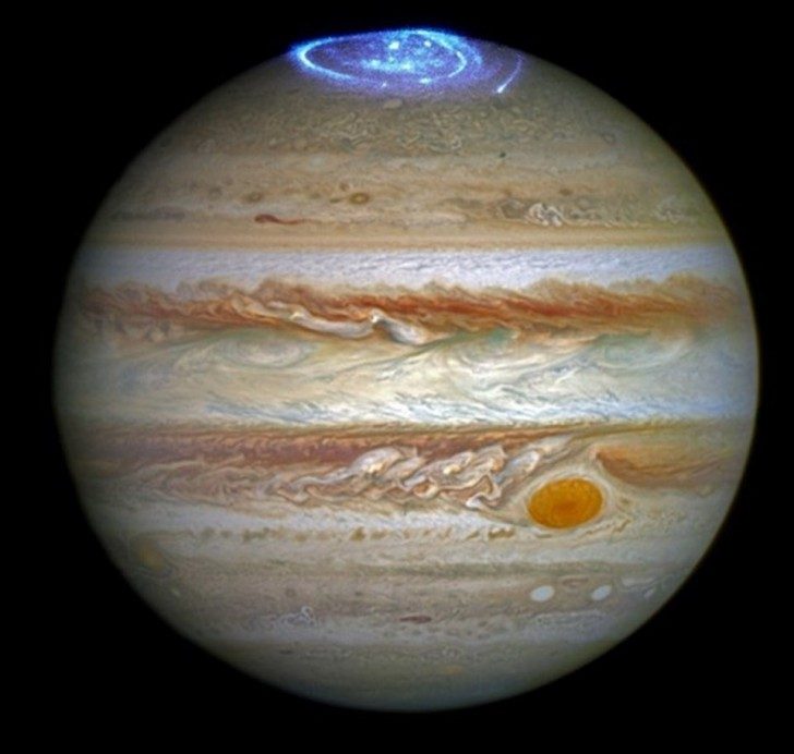 Zorza polarna na Jowiszu uchwycona przez teleskop Hubble'a. Źródło: NASA, ESA, and J. Nichols (University of Leicester).