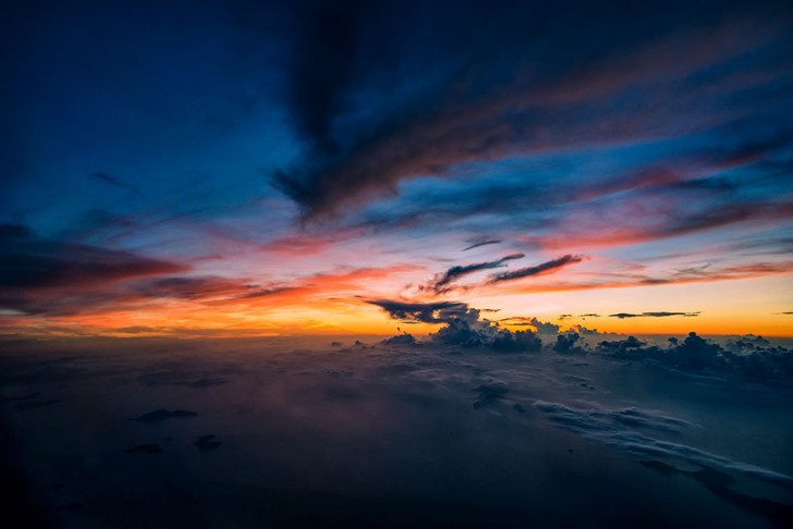 storm-sky-photography-airline-pilot-christiaan-van-heijst-20-57eb6816eafb7__880
