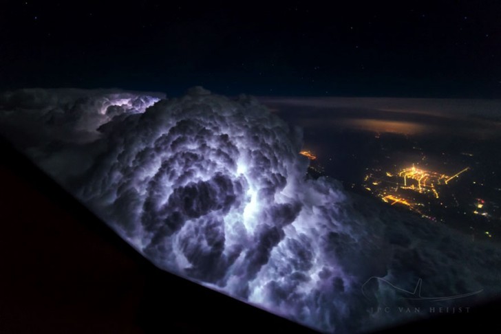 storm-sky-photography-airline-pilot-christiaan-van-heijst-22-57eb681d14483__880