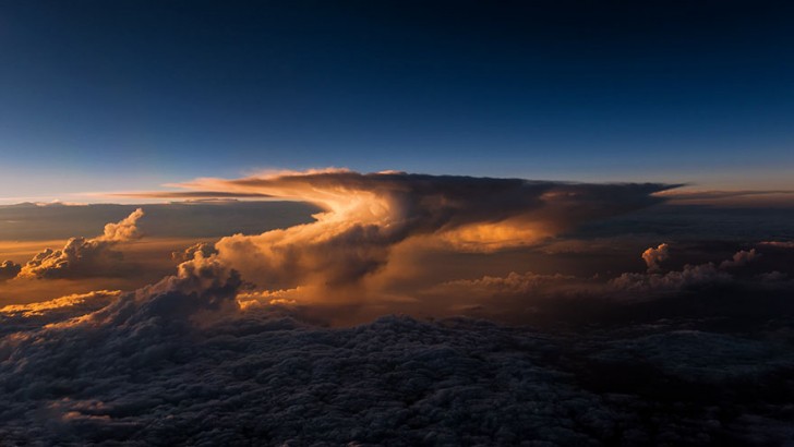 storm-sky-photography-airline-pilot-christiaan-van-heijst-24-57eb68211225c__880