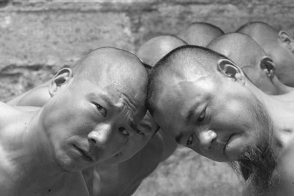 shaolin-monks-training-16