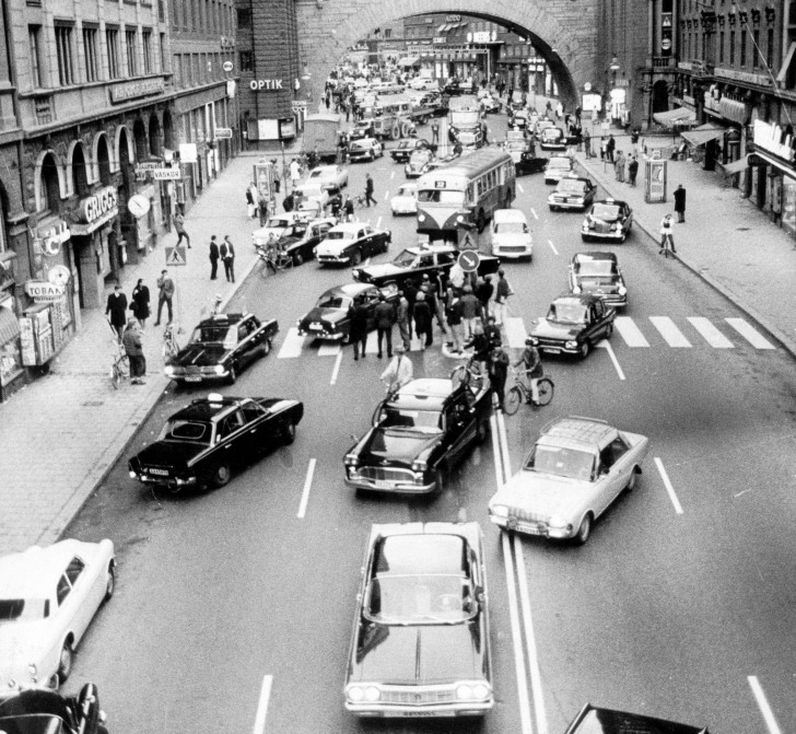 Dzień w którym zmieniono ruch lewostronny na prawostronny w Szwecji, dn. 3 września 1967 r.