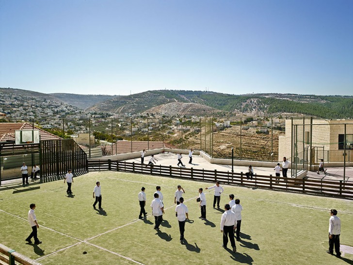Tiferet-Menachem Chabad School, Beitar IIIit, West Bank