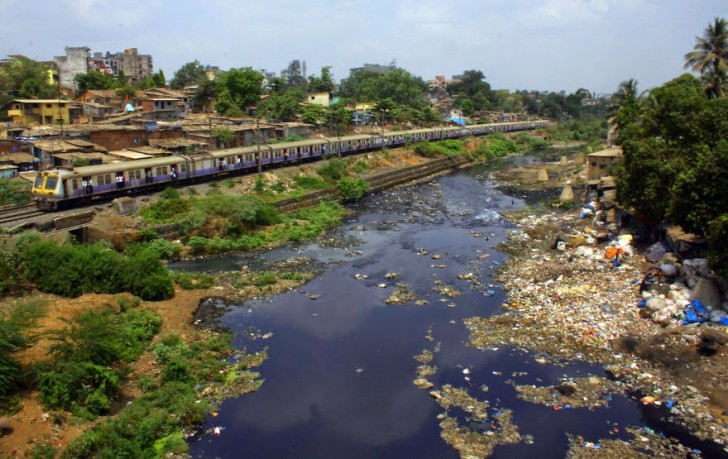 You Will Want To Recycle Everything After Seeing These Photos! - A River In The Suburbs Of Mumbai