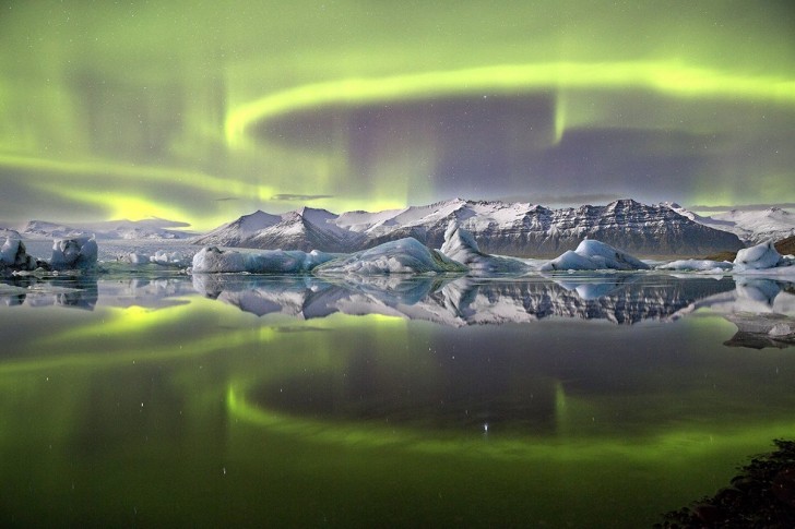 james-woodend-won-the-2014-astronomy-photography-of-the-year-competition-with-this-photo-of-a-vivid-green-aurora-in-icelands-vatnajkull-national-park