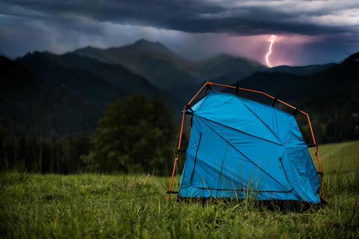 Namiot chroniący przed uderzeniem pioruna