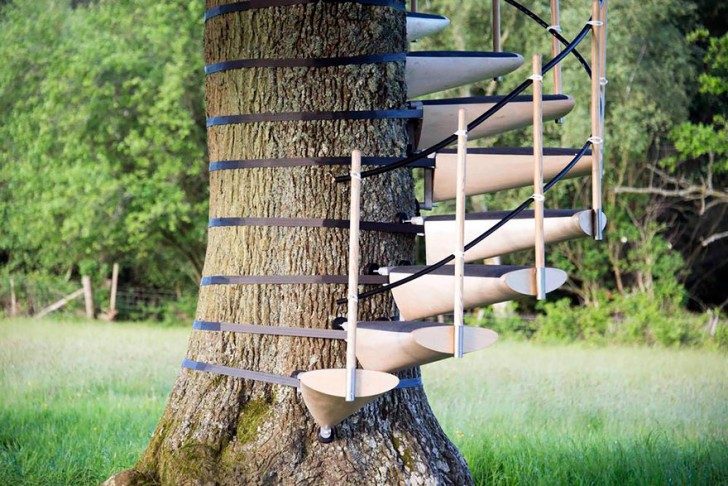 amazing-spiral-staircase-you-can-strap-onto-any-tree-without-tools-75925